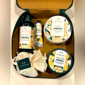 NEW! 5-pc BODY SHOP "Soothe & Smooth" almond milk shower set